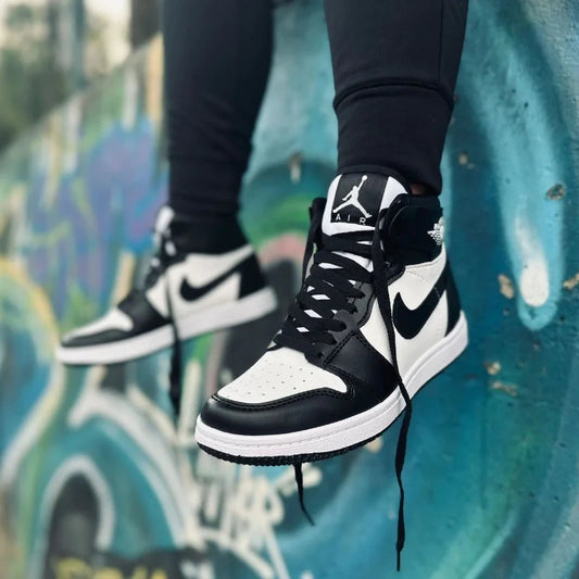 NIKE JORDAN RETRO